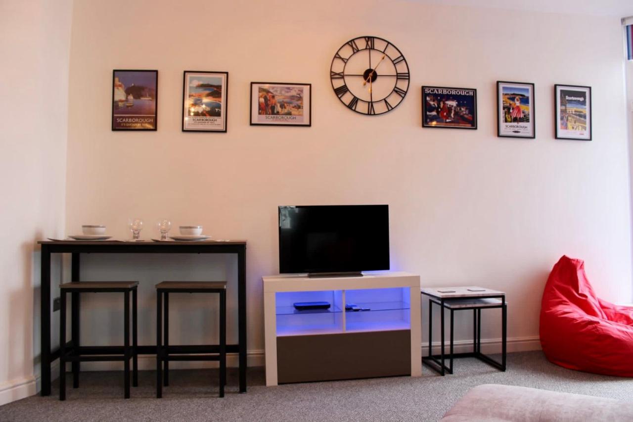 Apartment Lighthouse View: Seaside Retreat With Sky Tv And Free Parking *