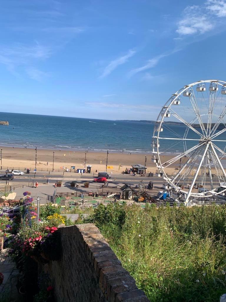 Lighthouse View: Seaside Retreat With Sky Tv And Free Parking * Scarborough