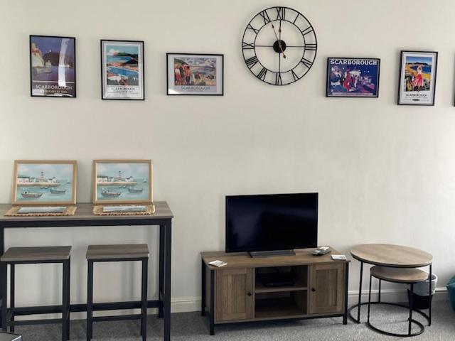 Apartment Lighthouse View: Seaside Retreat With Sky Tv And Free Parking