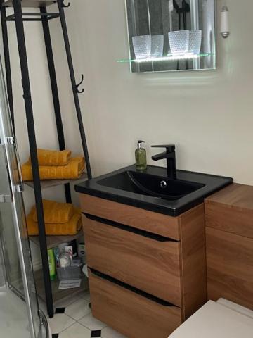 Apartment Lighthouse View: Seaside Retreat With Sky Tv And Free Parking Scarborough
