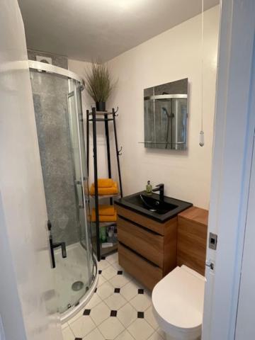 Lighthouse View: Seaside Retreat With Sky Tv And Free Parking Scarborough